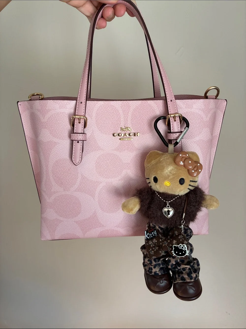 Hello Kitty Fall Fashion Diva Plush Keychain with Heart Charm